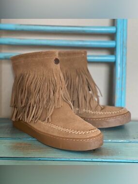 Odd Molly Like New Walkabout Low Boho Suede Fringed Moccasins
